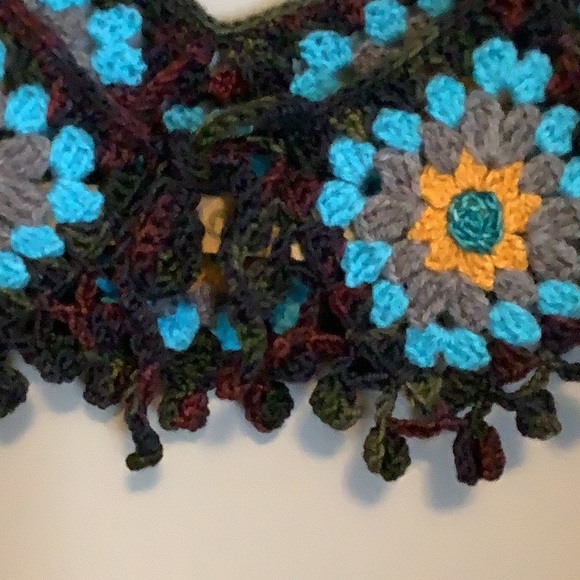 Unique handmade crochet collar - Picture 4 of 5